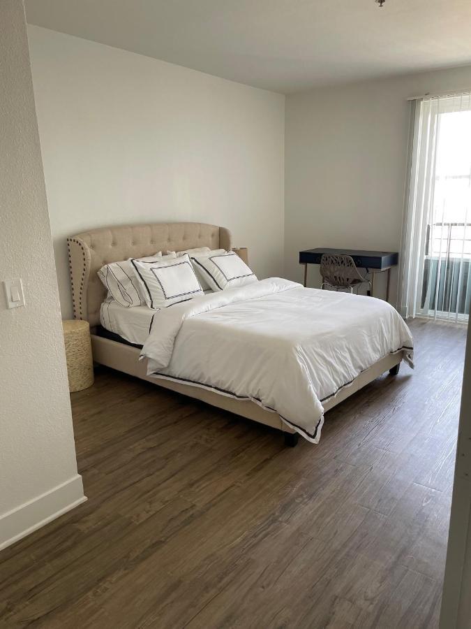 Villa Marina - Modern & Immaculate, Spacious, Gated Condo With Fireplace Pool, Gym, 2 Master Bedrooms Los Angeles Esterno foto